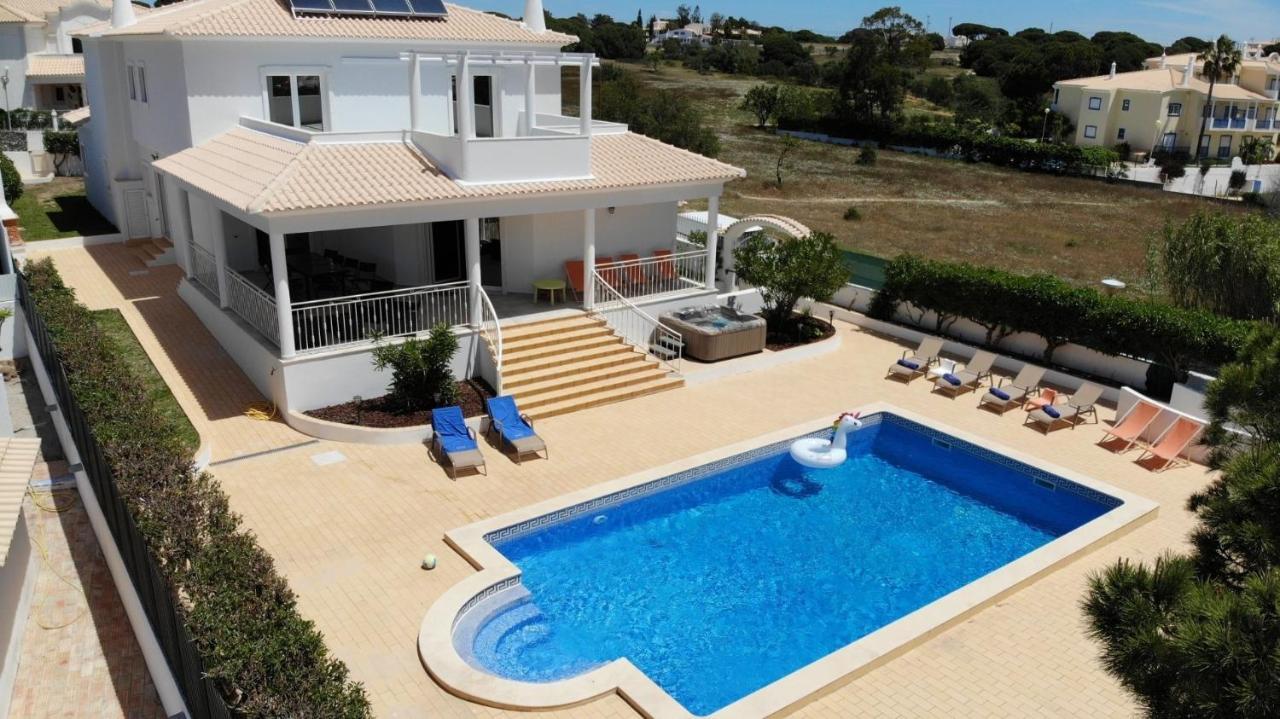 Sunset Villa By Laranjal Rentals Olhos de Agua  Exteriér fotografie